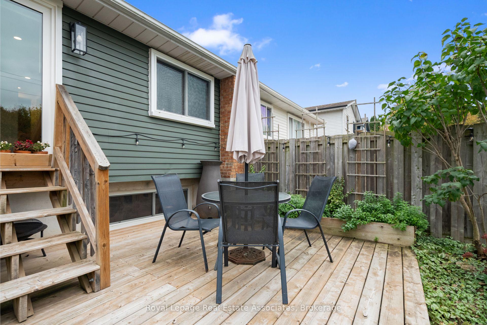 Photo 42 of 86 Queensdale Crescent, Guelph, Willow West/Sugarbush/West Acres — HOMEH