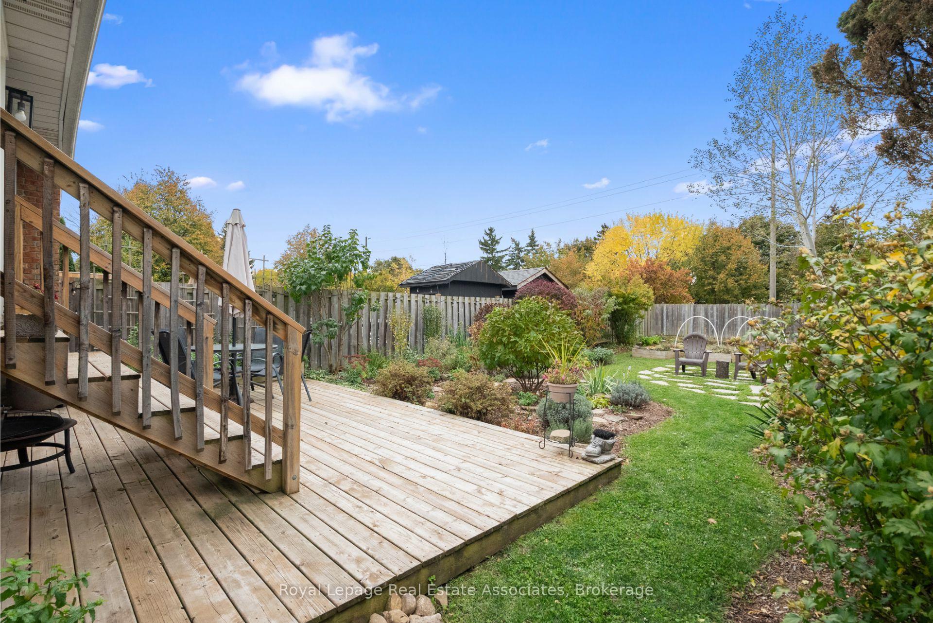 Photo 44 of 86 Queensdale Crescent, Guelph, Willow West/Sugarbush/West Acres — HOMEH