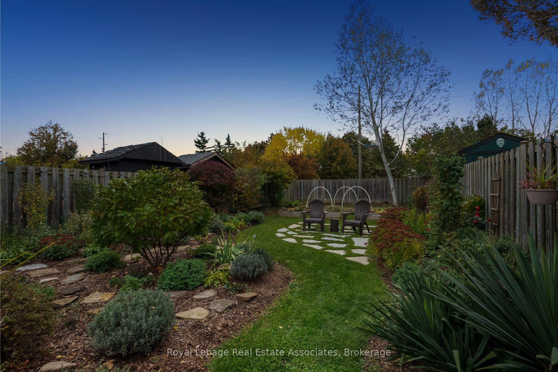 Photo 49 of 86 Queensdale Crescent, Guelph, Willow West/Sugarbush/West Acres — HOMEH