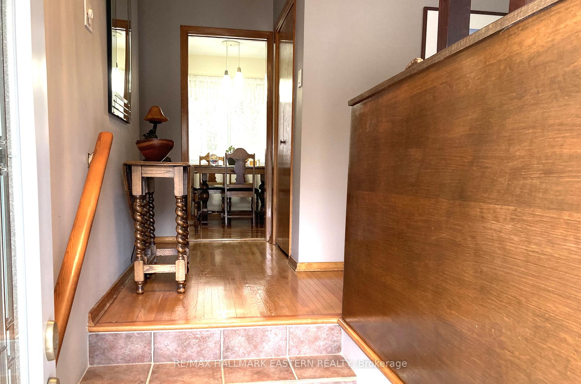 Photo 9 of 1231 Olympus Avenue, Peterborough, Northcrest Ward 5 — HOMEH