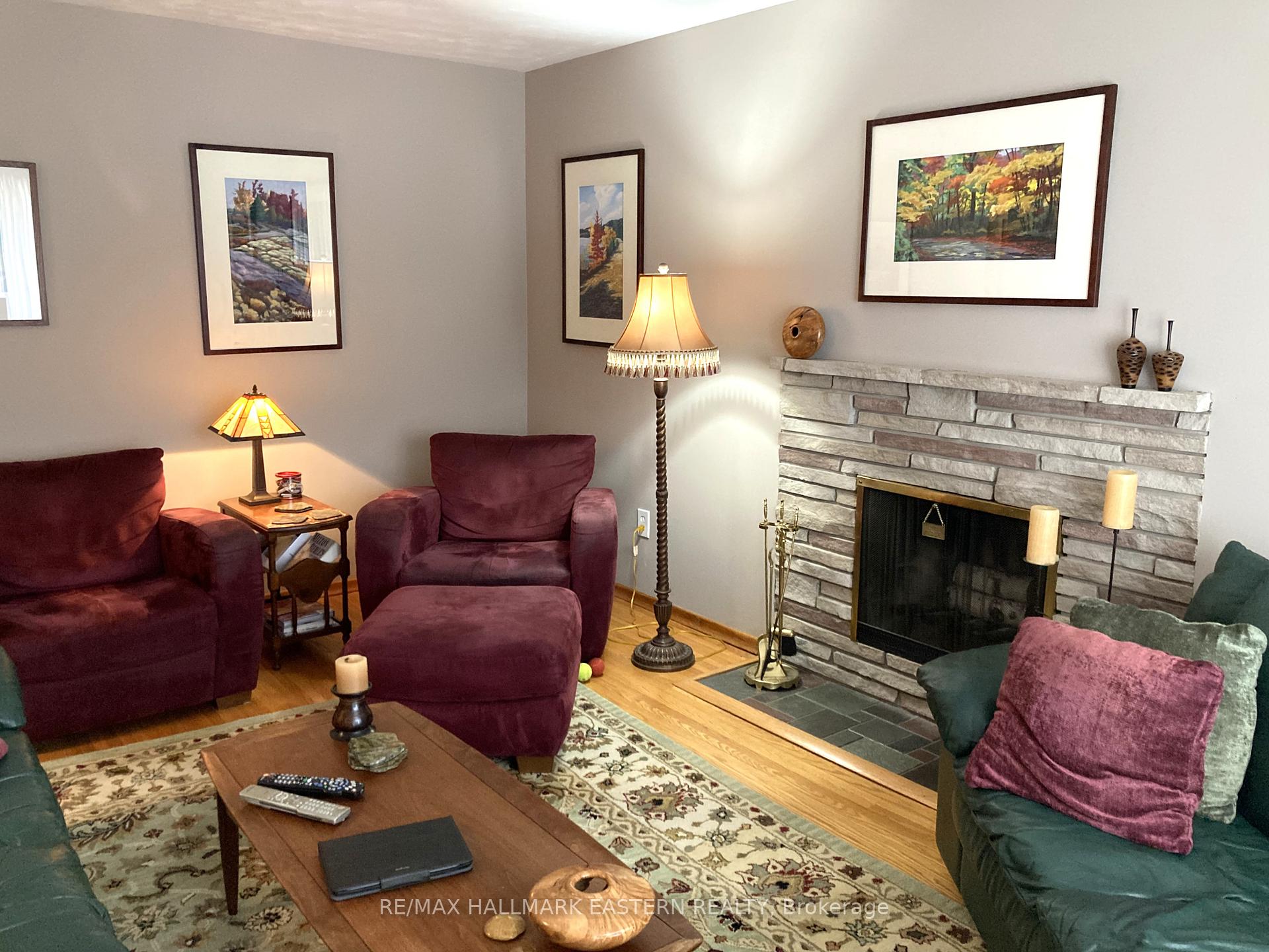 Photo 11 of 1231 Olympus Avenue, Peterborough, Northcrest Ward 5 — HOMEH