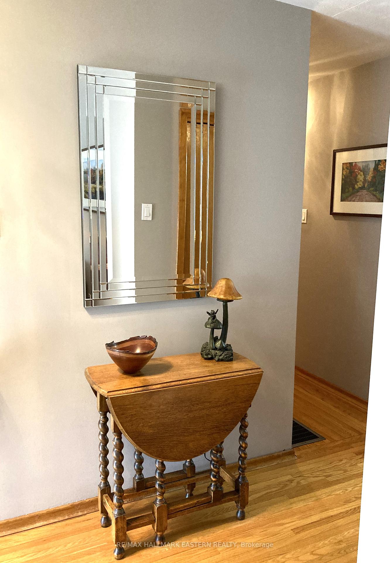 Photo 14 of 1231 Olympus Avenue, Peterborough, Northcrest Ward 5 — HOMEH