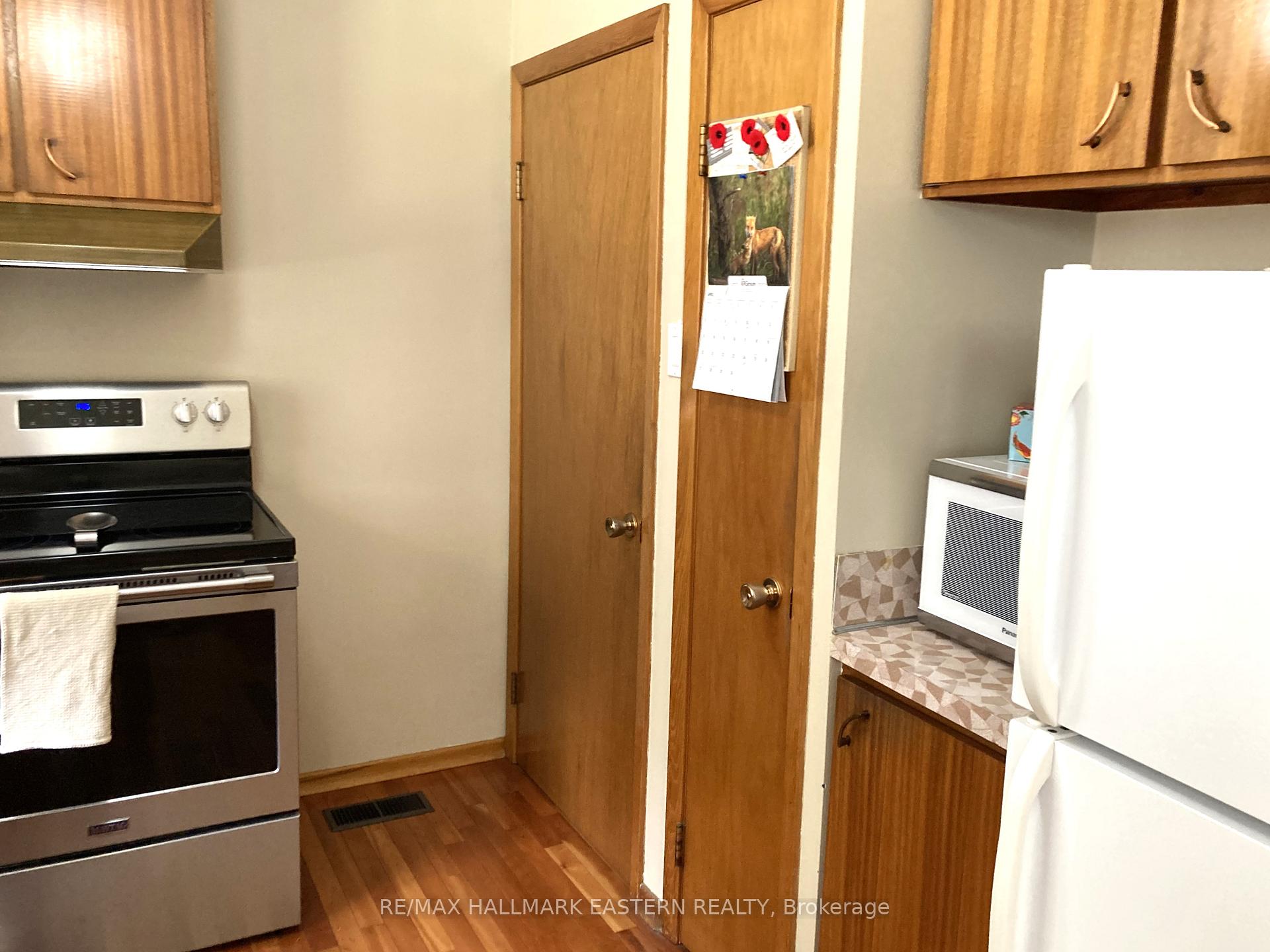 Photo 35 of 1231 Olympus Avenue, Peterborough, Northcrest Ward 5 — HOMEH