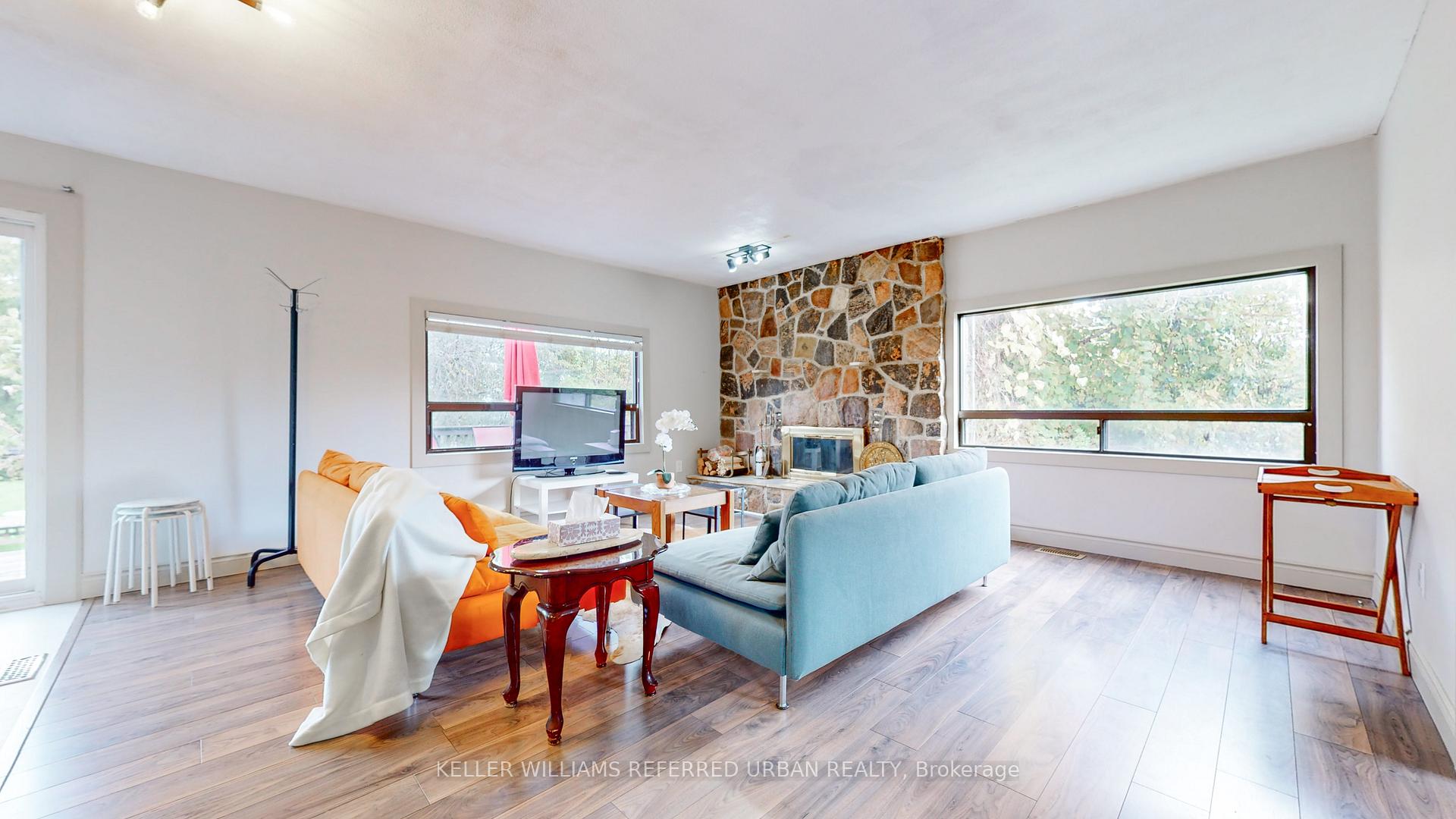 Photo 3 of 33 Shelley Drive, Kawartha Lakes, Mariposa — HOMEH