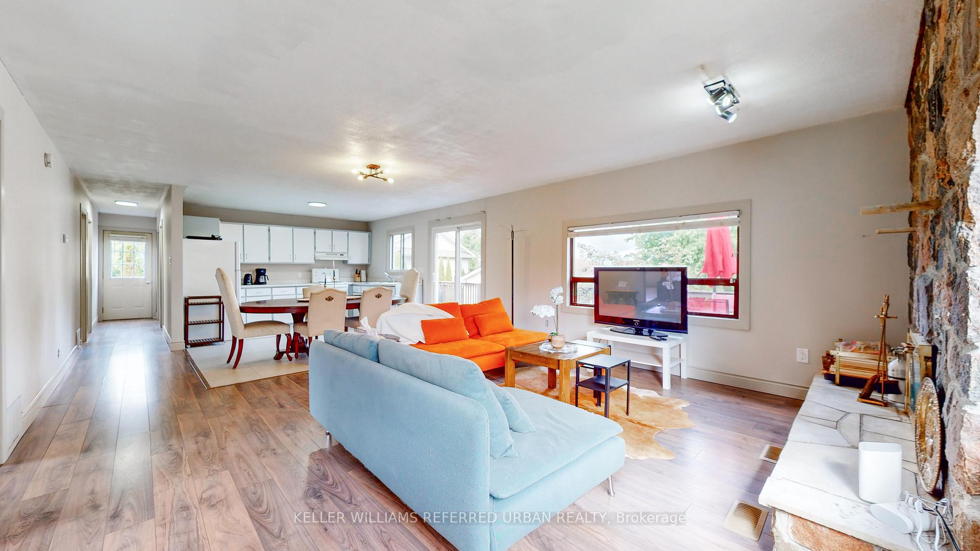 Photo 4 of 33 Shelley Drive, Kawartha Lakes, Mariposa — HOMEH