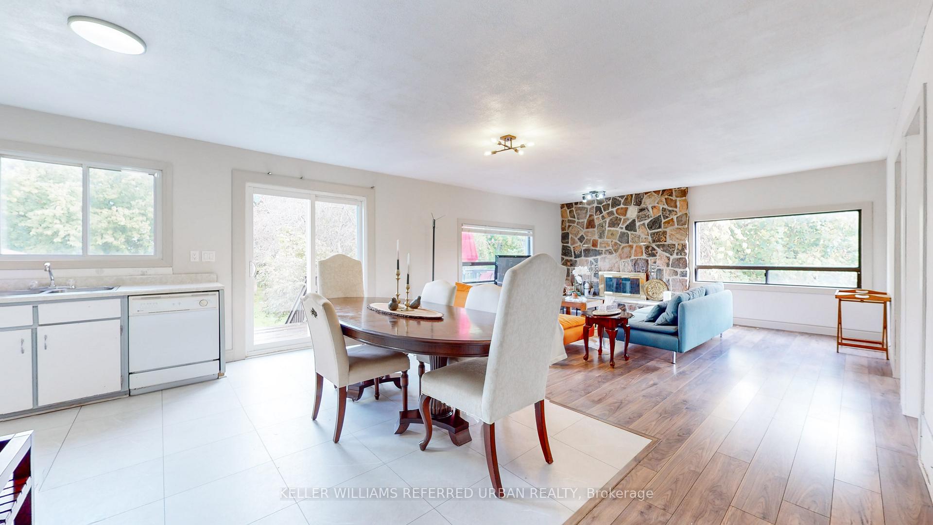 Photo 5 of 33 Shelley Drive, Kawartha Lakes, Mariposa — HOMEH