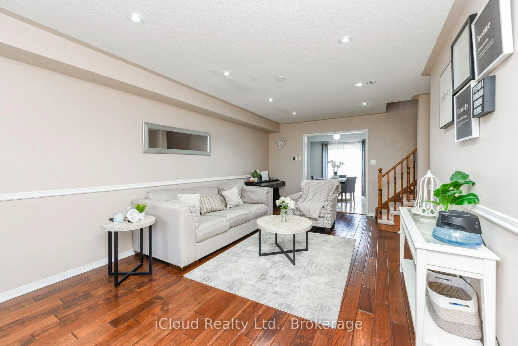 Photo 6 of 12 Bramcedar Crescent, Brampton, Northwest Sandalwood Parkway — HOMEH