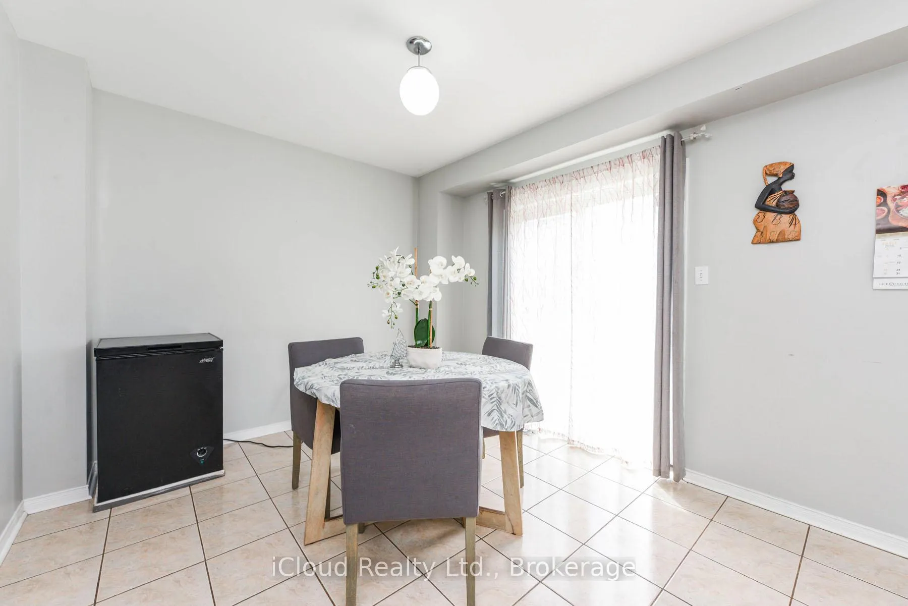 Photo 19 of 12 Bramcedar Crescent, Brampton, Northwest Sandalwood Parkway — HOMEH
