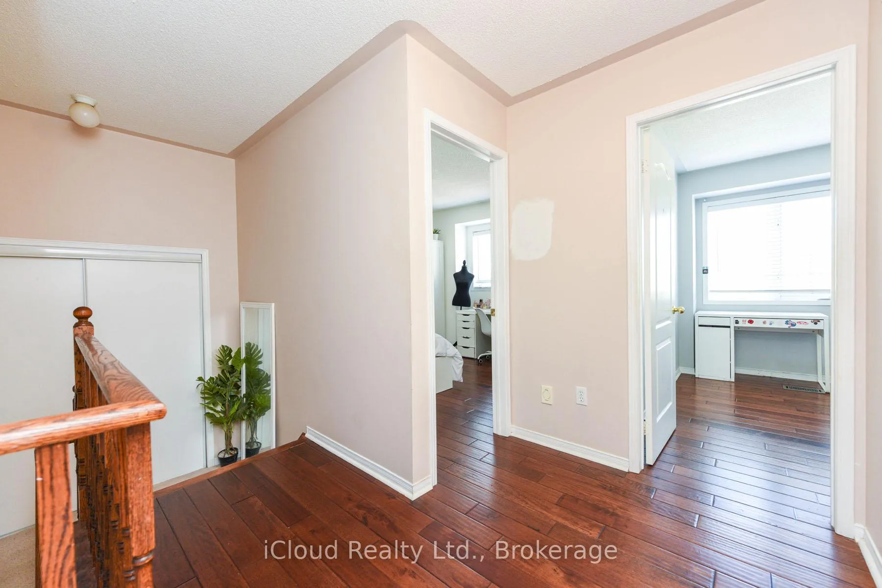 Photo 20 of 12 Bramcedar Crescent, Brampton, Northwest Sandalwood Parkway — HOMEH