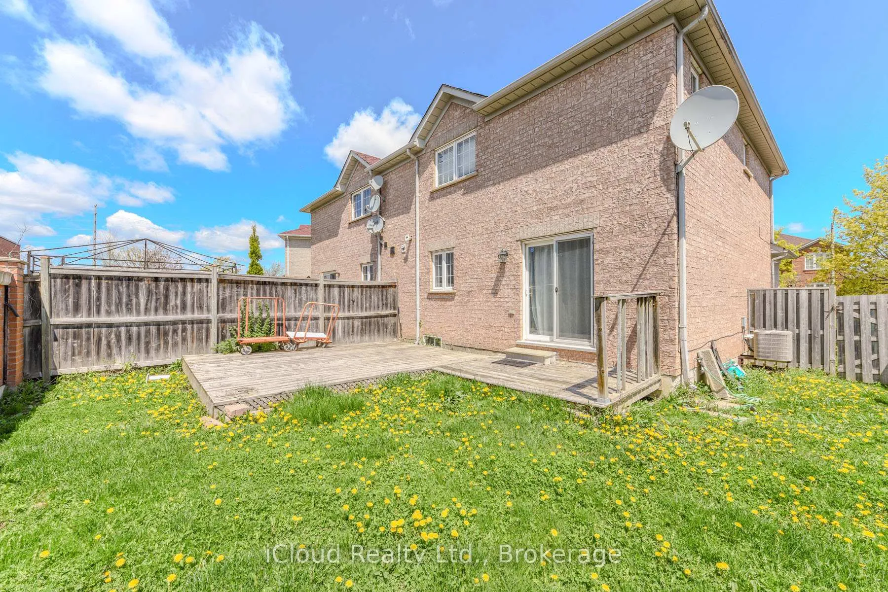 Photo 40 of 12 Bramcedar Crescent, Brampton, Northwest Sandalwood Parkway — HOMEH