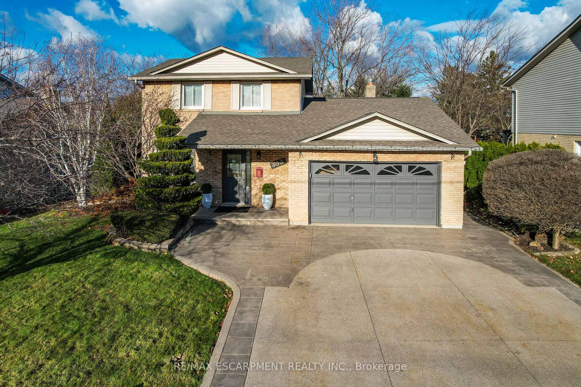 Photo 1 of 353 Lake Street, Grimsby, Grimsby Beach — HOMEH