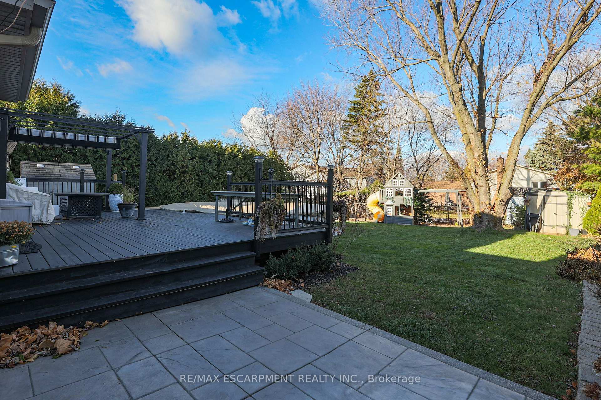 Photo 2 of 353 Lake Street, Grimsby, Grimsby Beach — HOMEH