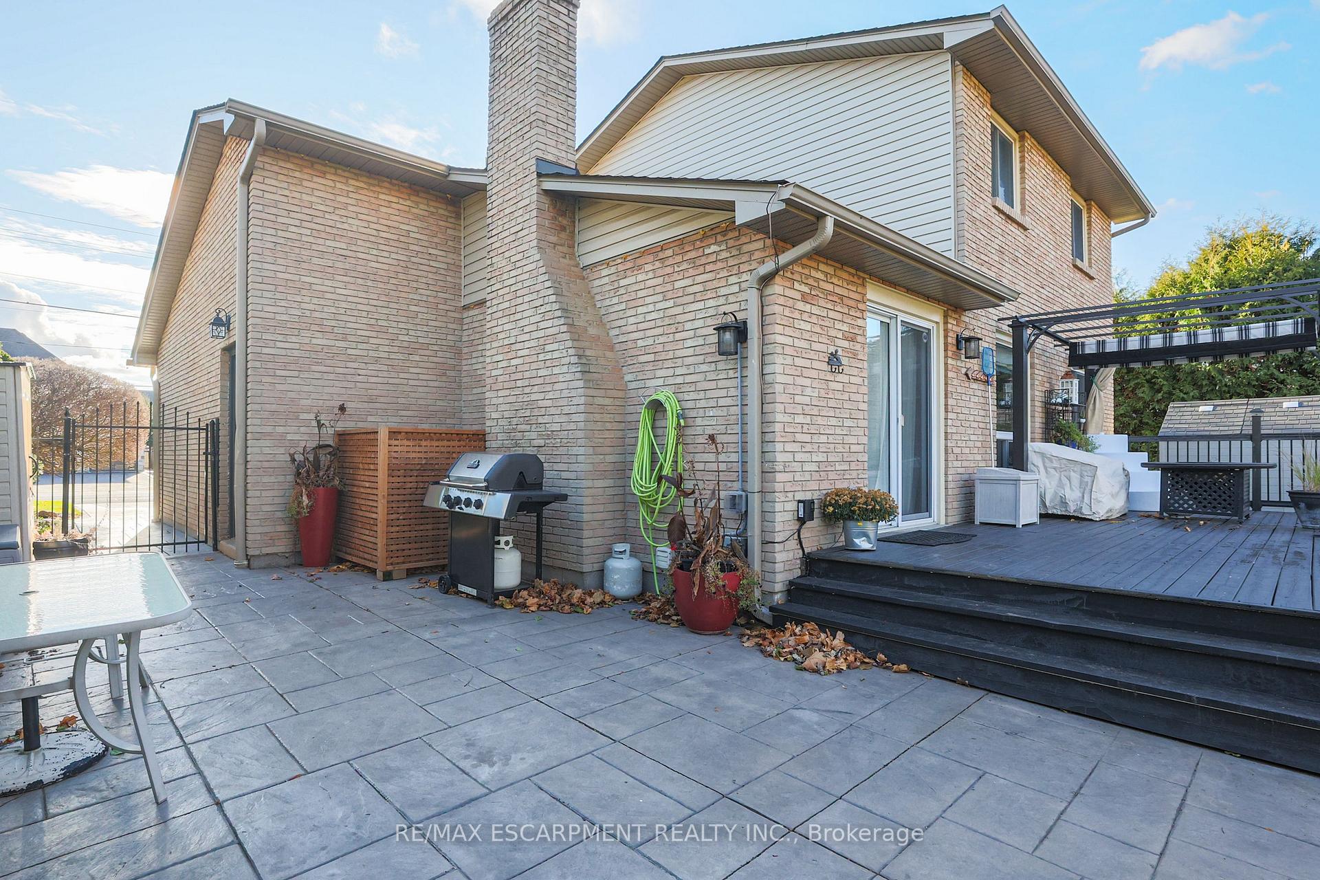 Photo 15 of 353 Lake Street, Grimsby, Grimsby Beach — HOMEH