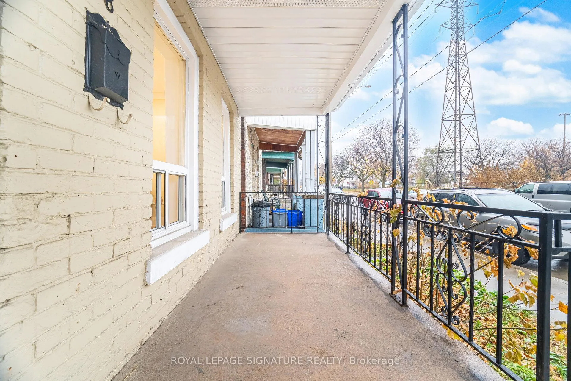 Photo 4 of 98 Birch Avenue, Hamilton, Gibson — HOMEH