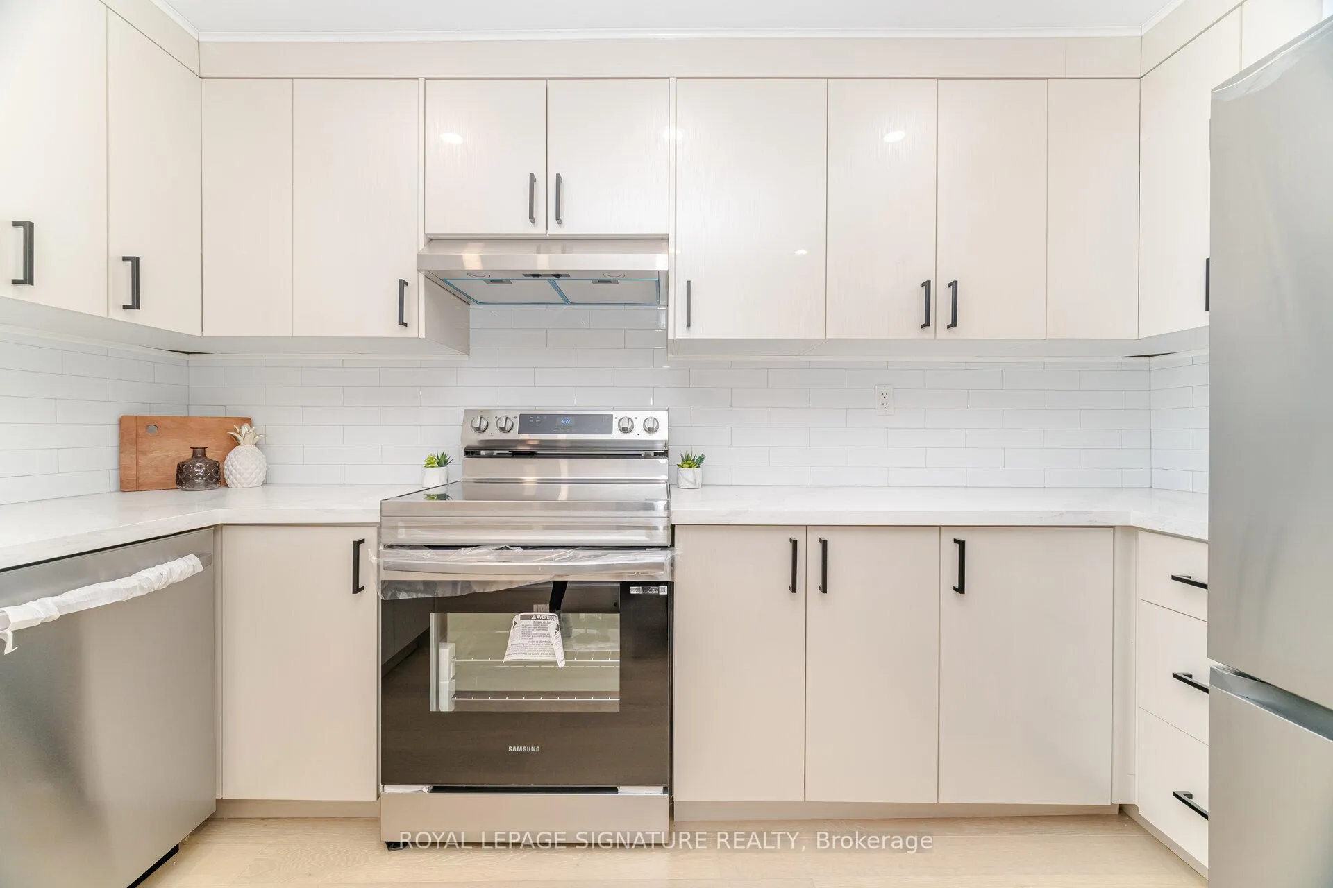 Photo 13 of 98 Birch Avenue, Hamilton, Gibson — HOMEH