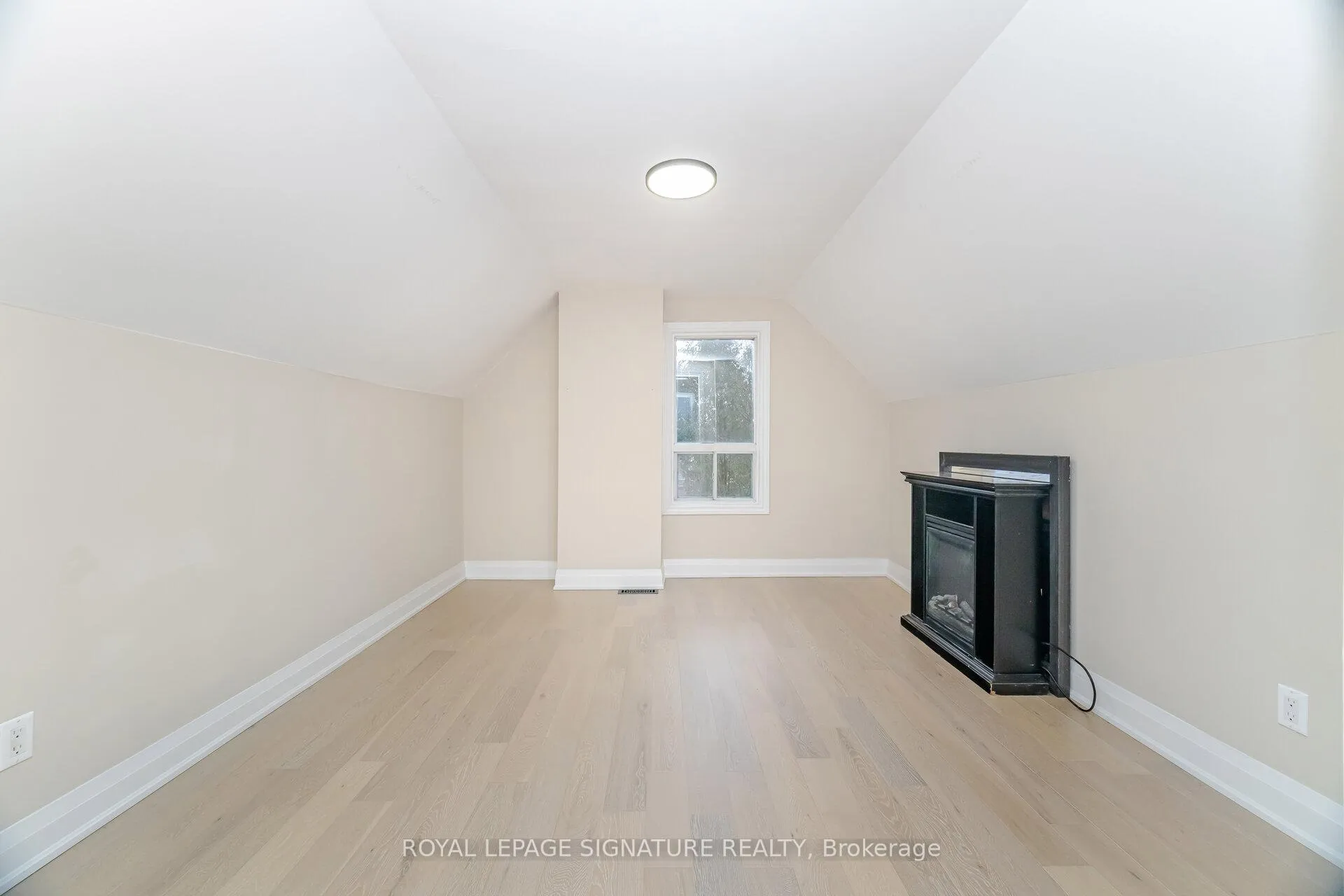 Photo 32 of 98 Birch Avenue, Hamilton, Gibson — HOMEH