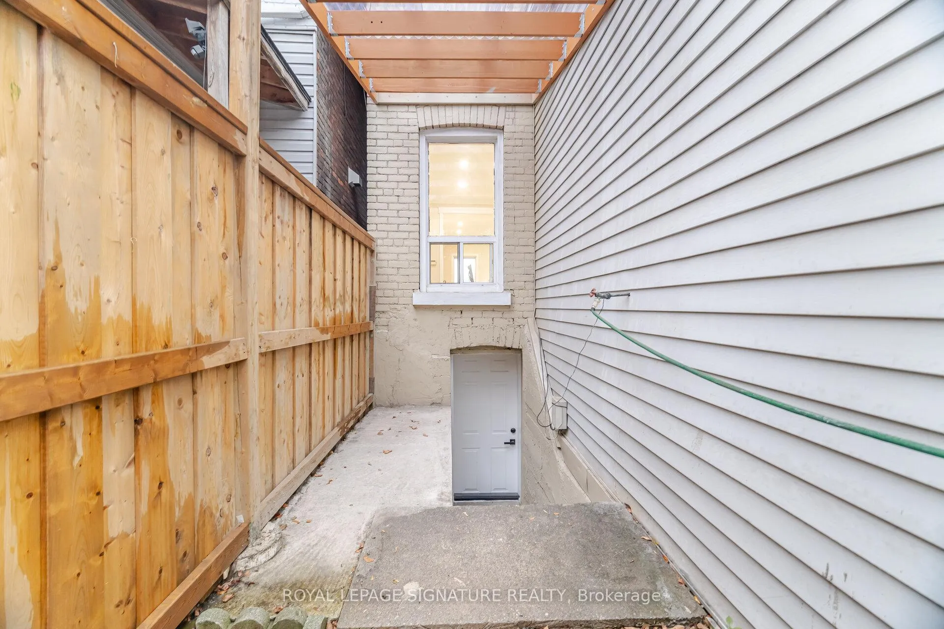 Photo 42 of 98 Birch Avenue, Hamilton, Gibson — HOMEH