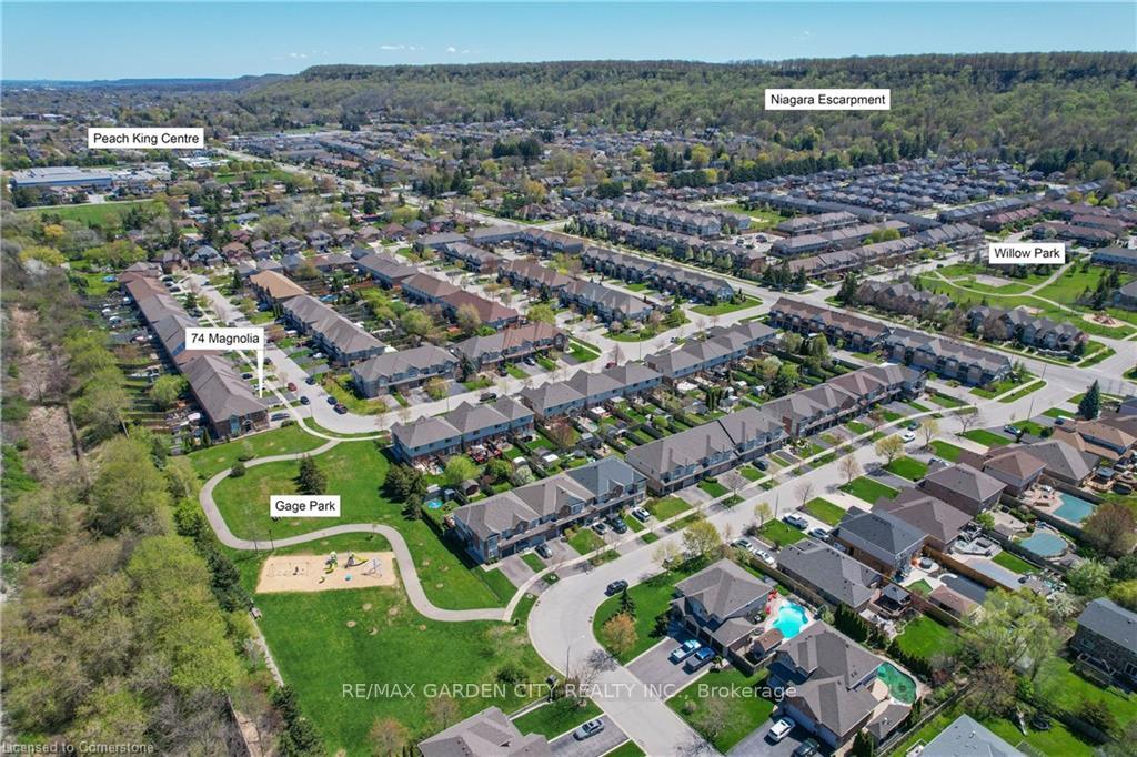 Photo 31 of 74 Magnolia Crescent, Grimsby, Grimsby West — HOMEH