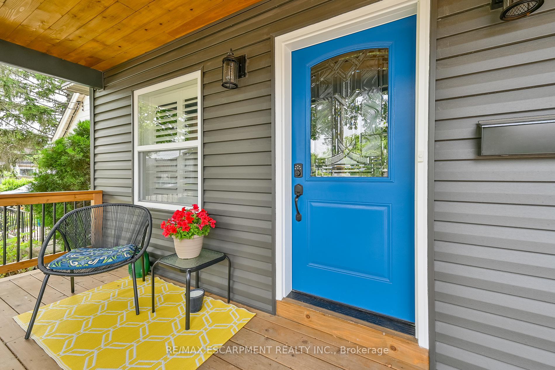 Photo 4 of 95 Houghton Avenue N, Hamilton, Crown Point — HOMEH
