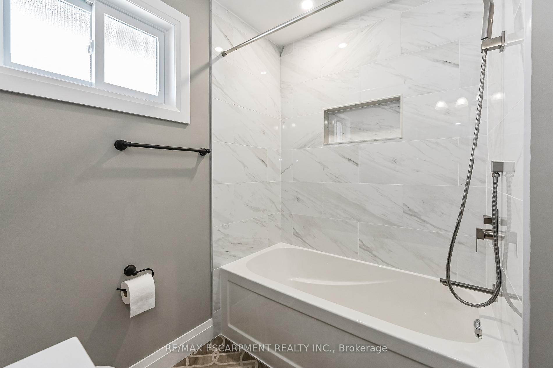 Photo 18 of 95 Houghton Avenue N, Hamilton, Crown Point — HOMEH