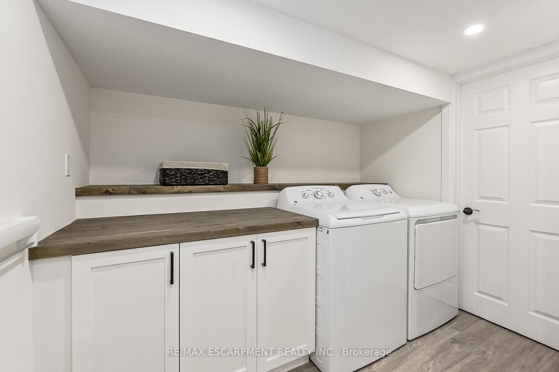 Photo 34 of 95 Houghton Avenue N, Hamilton, Crown Point — HOMEH