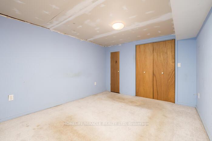 Photo 3 of 25 Elizabeth Street, Guelph, St. Patrick's Ward — HOMEH