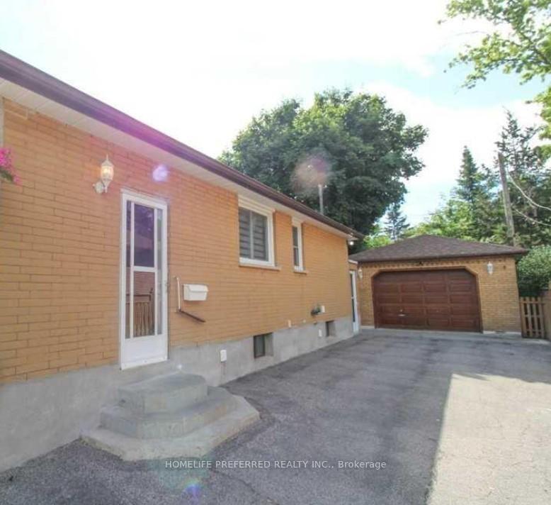 Photo 3 of 263 Clarke Drive, Peterborough, Northcrest Ward 5 — HOMEH