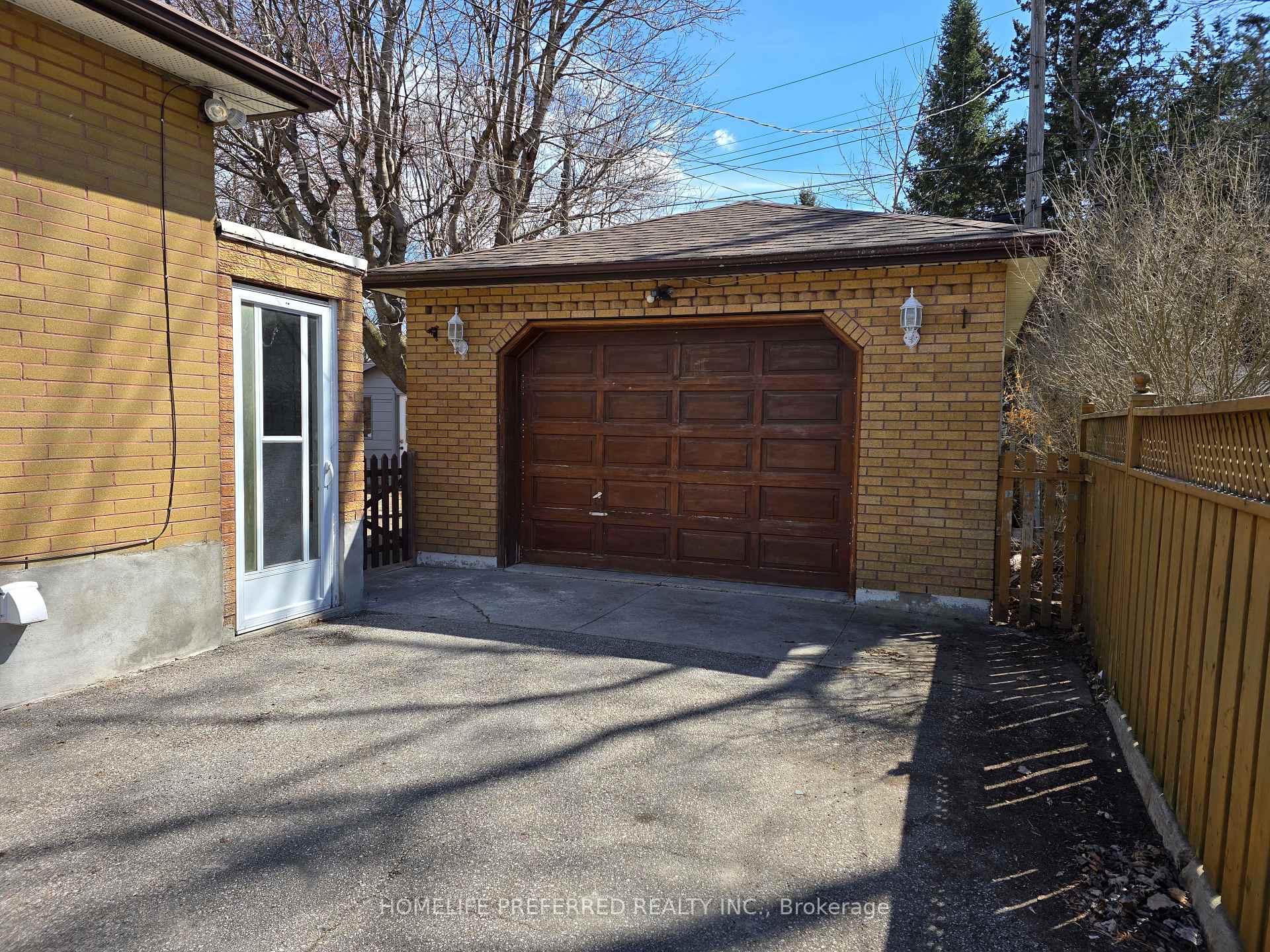 Photo 5 of 263 Clarke Drive, Peterborough, Northcrest Ward 5 — HOMEH