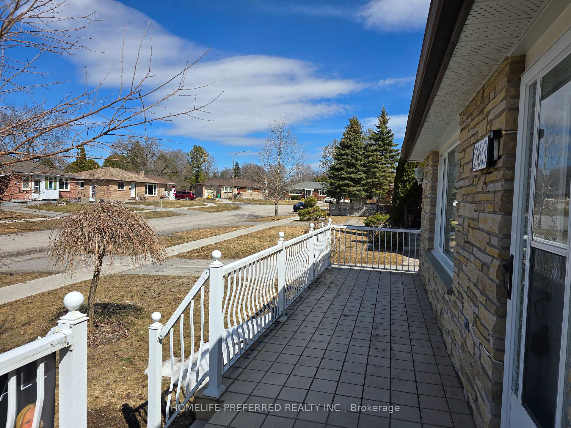 Photo 6 of 263 Clarke Drive, Peterborough, Northcrest Ward 5 — HOMEH