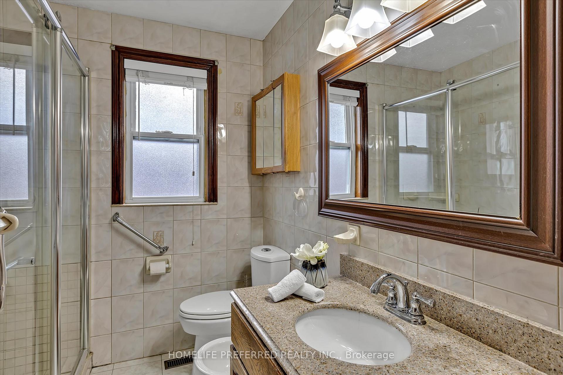 Photo 23 of 263 Clarke Drive, Peterborough, Northcrest Ward 5 — HOMEH