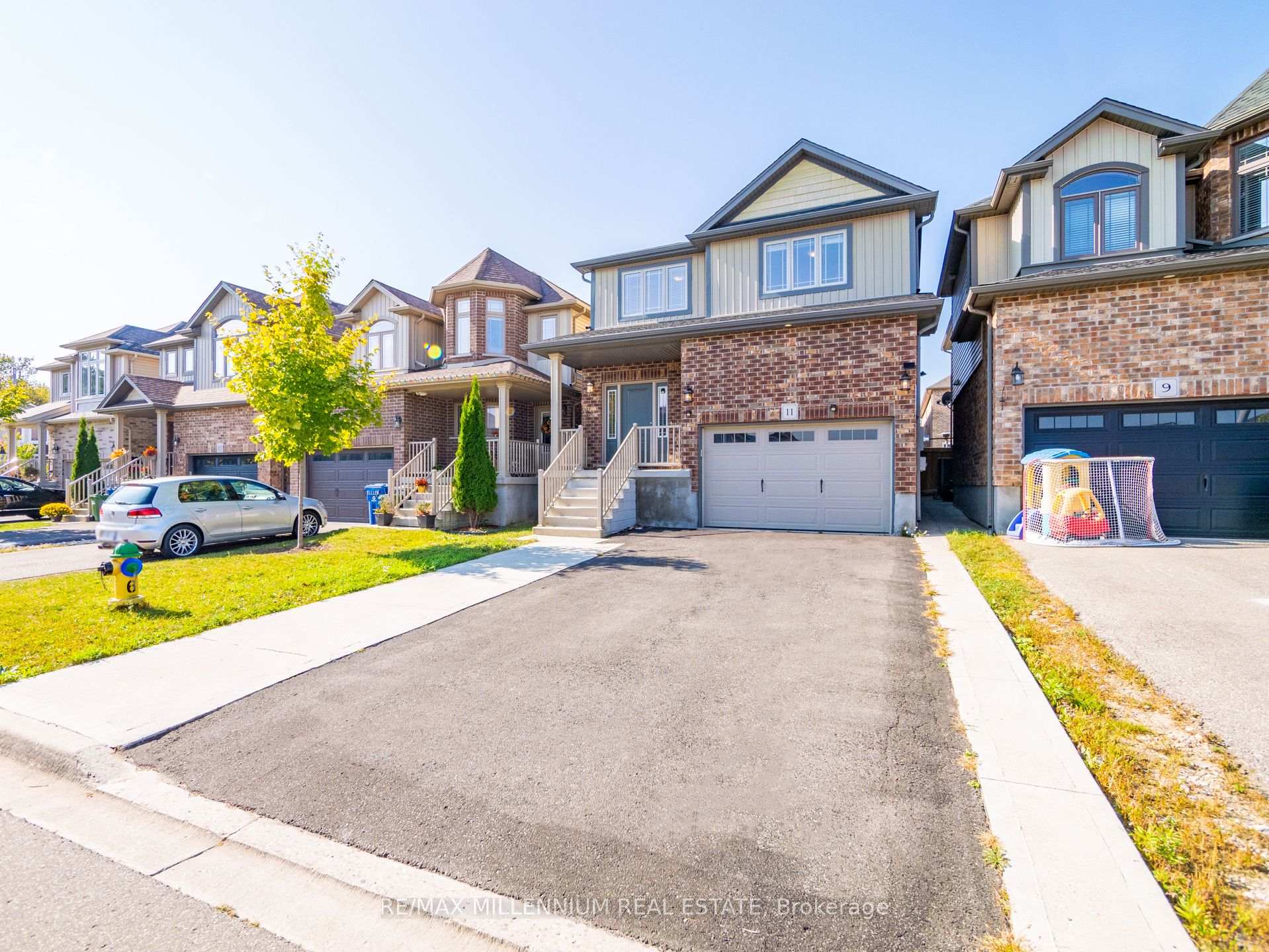 Photo 1 of Unit #2, 11 Burcombe Cross UPPER, Guelph, Pineridge/Westminster Woods — HOMEH