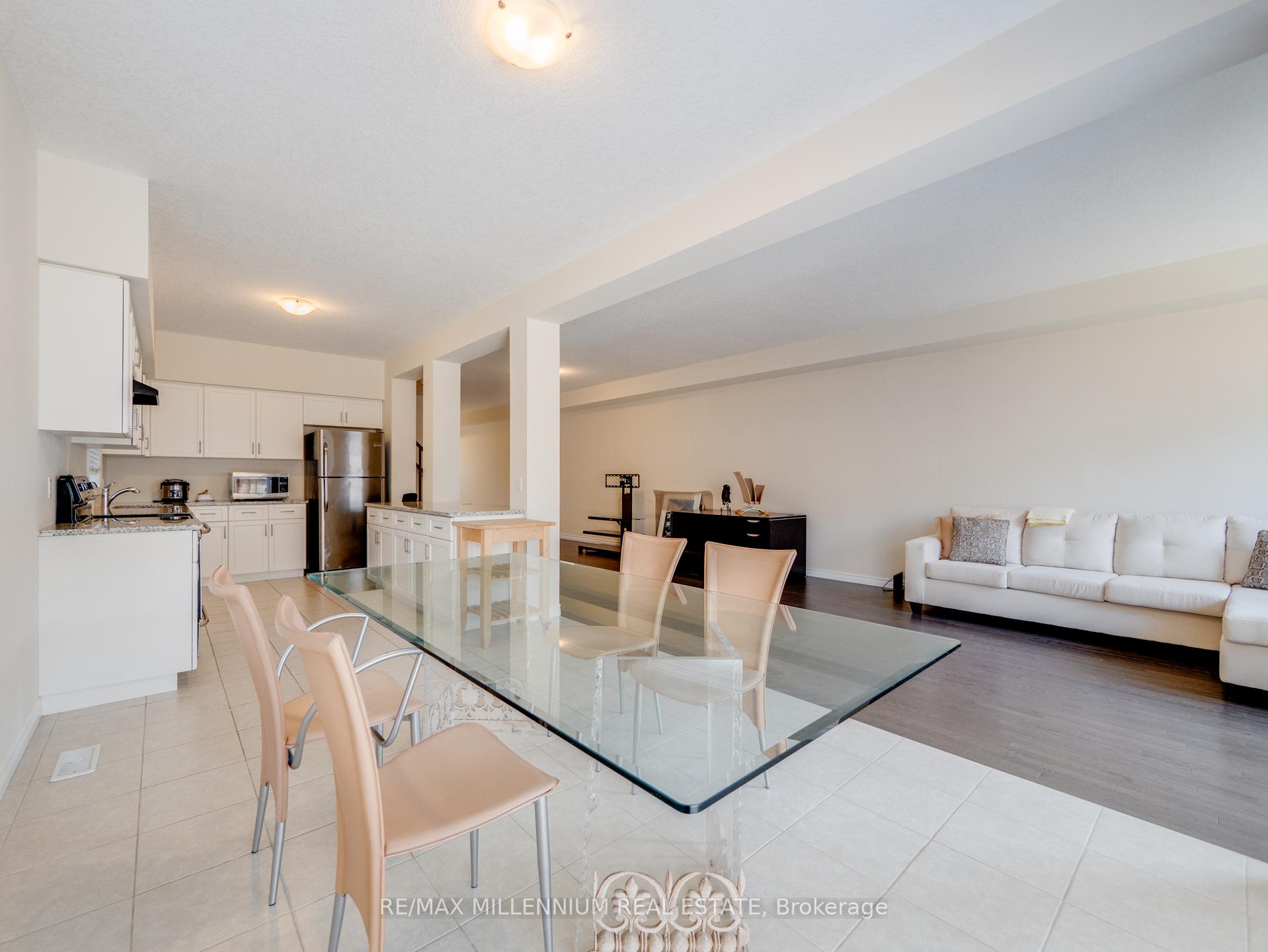 Photo 13 of Unit #2, 11 Burcombe Cross UPPER, Guelph, Pineridge/Westminster Woods — HOMEH