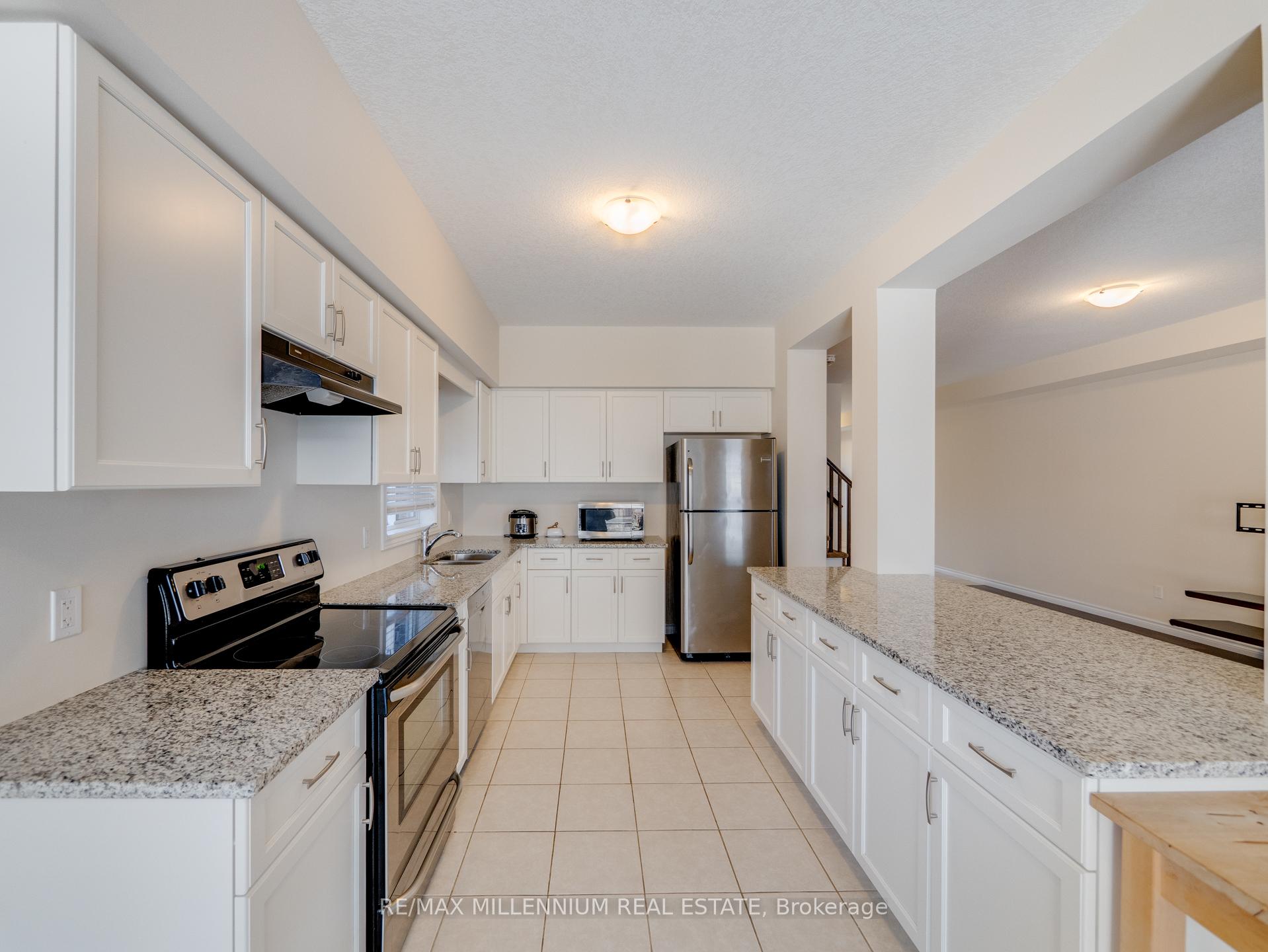 Photo 14 of Unit #2, 11 Burcombe Cross UPPER, Guelph, Pineridge/Westminster Woods — HOMEH