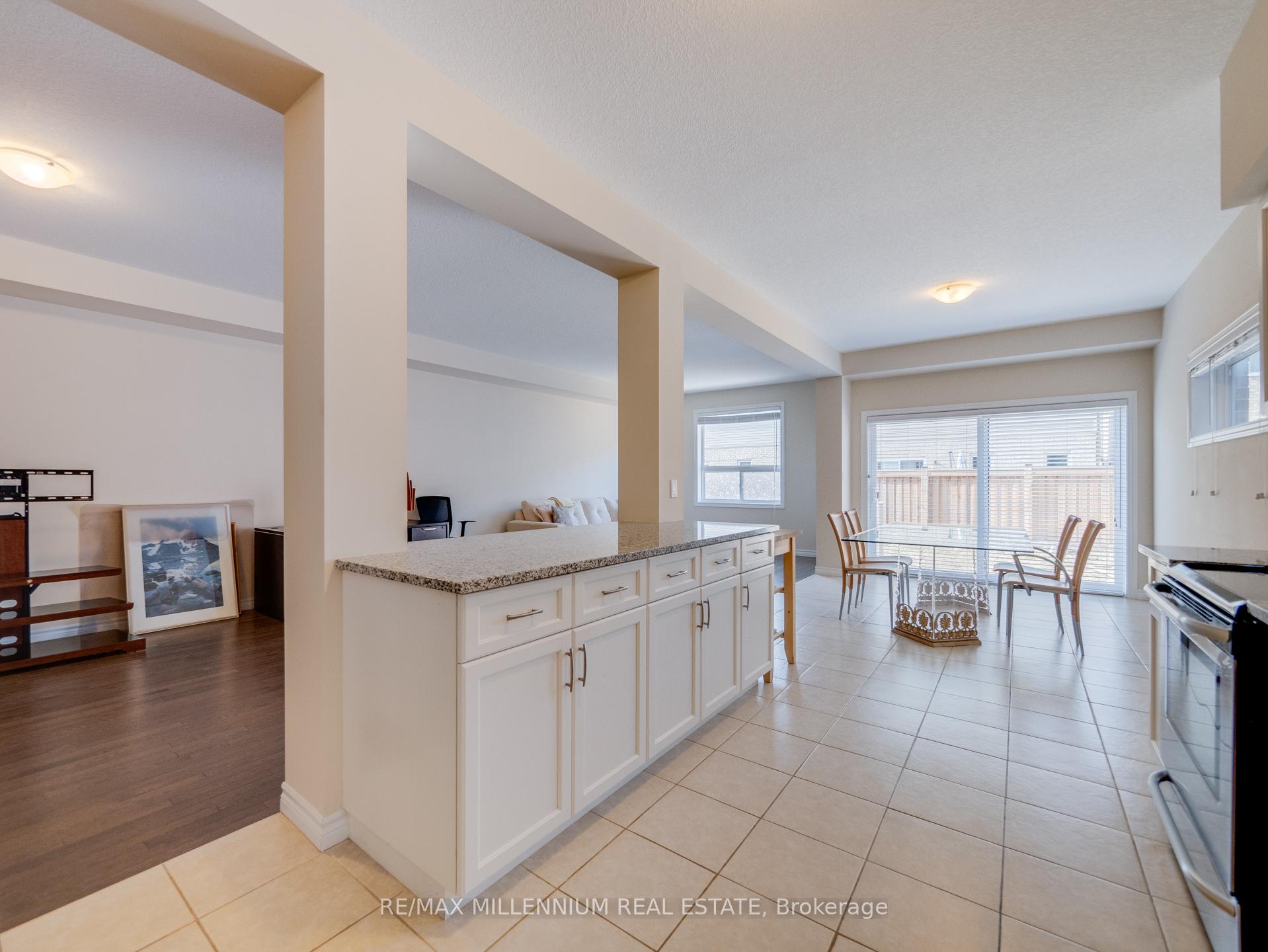 Photo 16 of Unit #2, 11 Burcombe Cross UPPER, Guelph, Pineridge/Westminster Woods — HOMEH