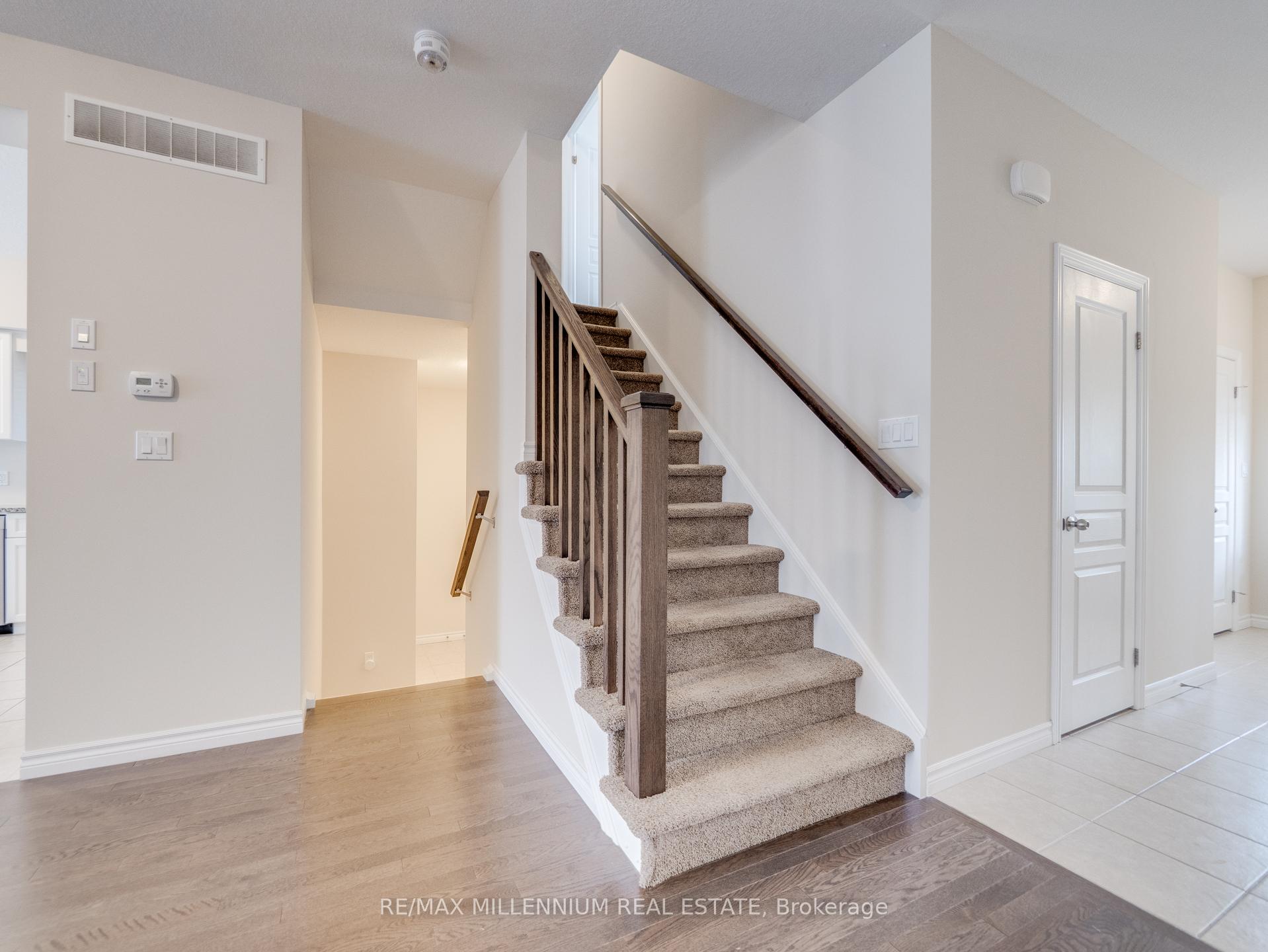 Photo 17 of Unit #2, 11 Burcombe Cross UPPER, Guelph, Pineridge/Westminster Woods — HOMEH