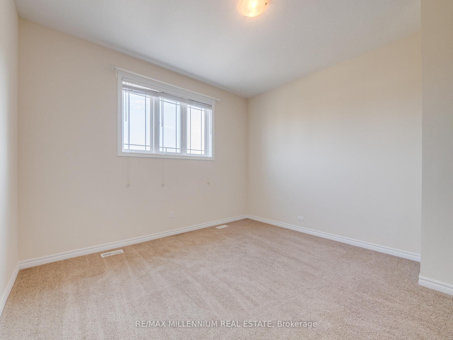 Photo 19 of Unit #2, 11 Burcombe Cross UPPER, Guelph, Pineridge/Westminster Woods — HOMEH
