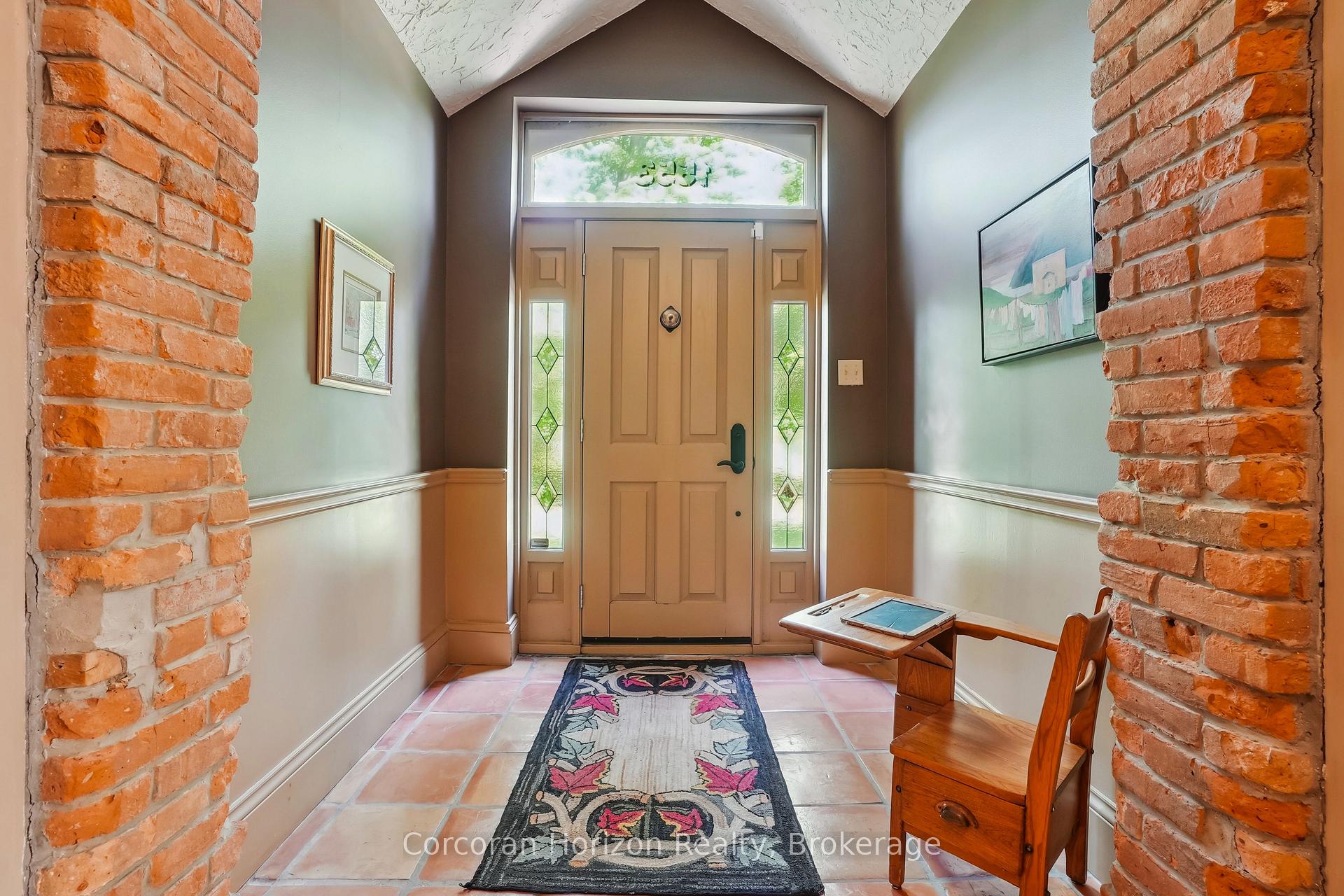 Photo 5 of 1553 Brock Road, Hamilton, Rural Flamborough — HOMEH