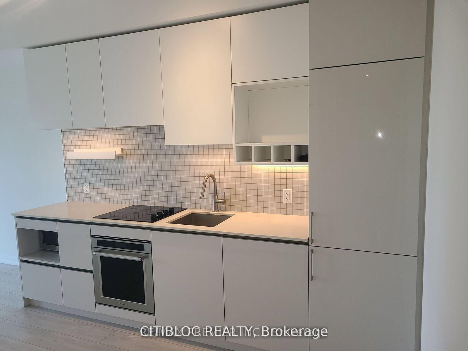 Photo 4 of Unit 5010, 950 Portage Pkwy, Vaughan, Concord — HOMEH