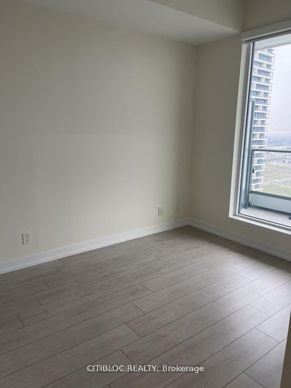 Photo 8 of Unit 5010, 950 Portage Pkwy, Vaughan, Concord — HOMEH