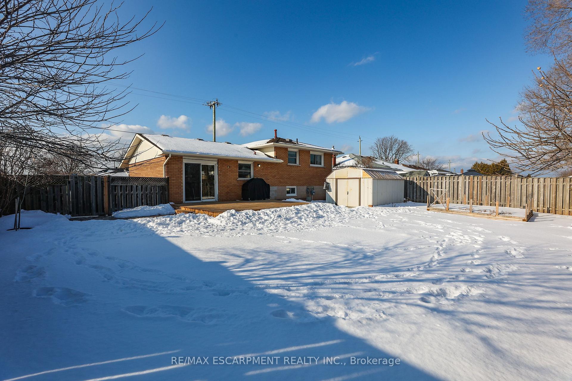 Photo 11 of 39 Diana Avenue, Grimsby, Grimsby Beach — HOMEH