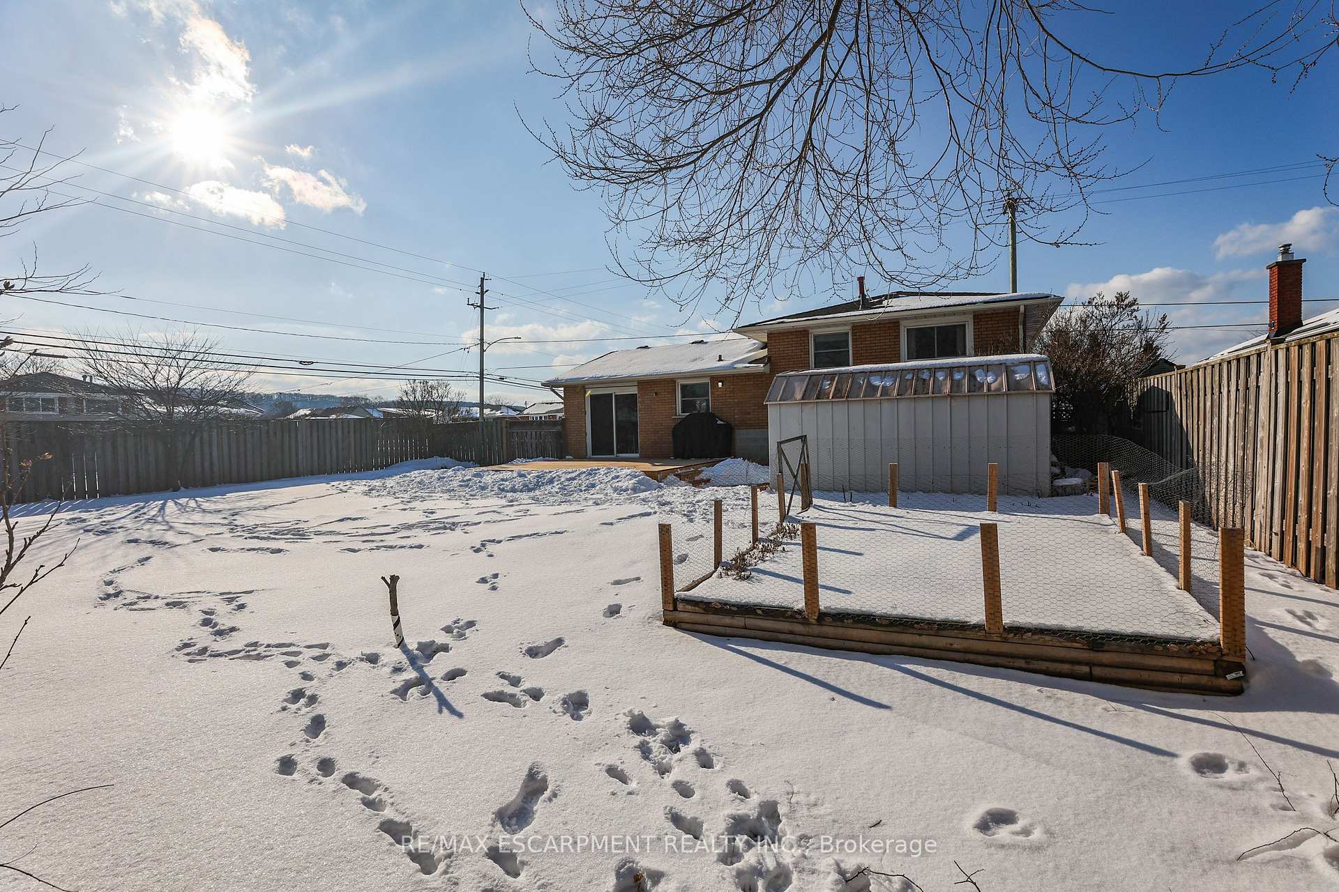 Photo 12 of 39 Diana Avenue, Grimsby, Grimsby Beach — HOMEH