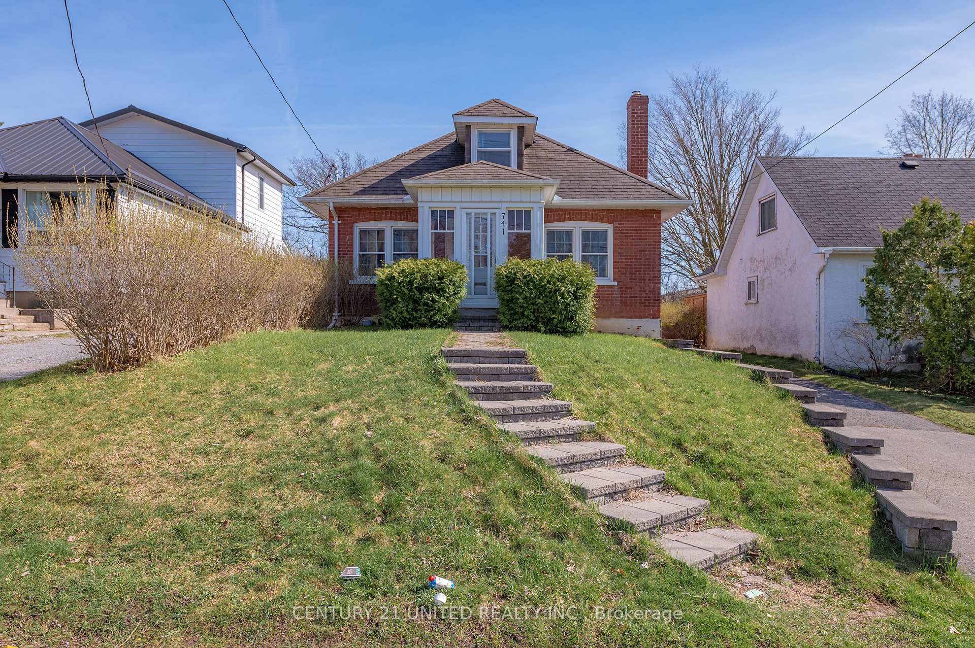 Photo 1 of 741 Third Avenue, Peterborough, Otonabee Ward 1 — HOMEH