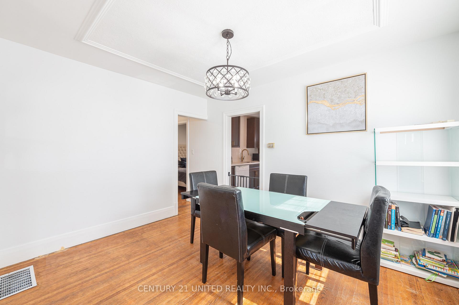 Photo 12 of 741 Third Avenue, Peterborough, Otonabee Ward 1 — HOMEH