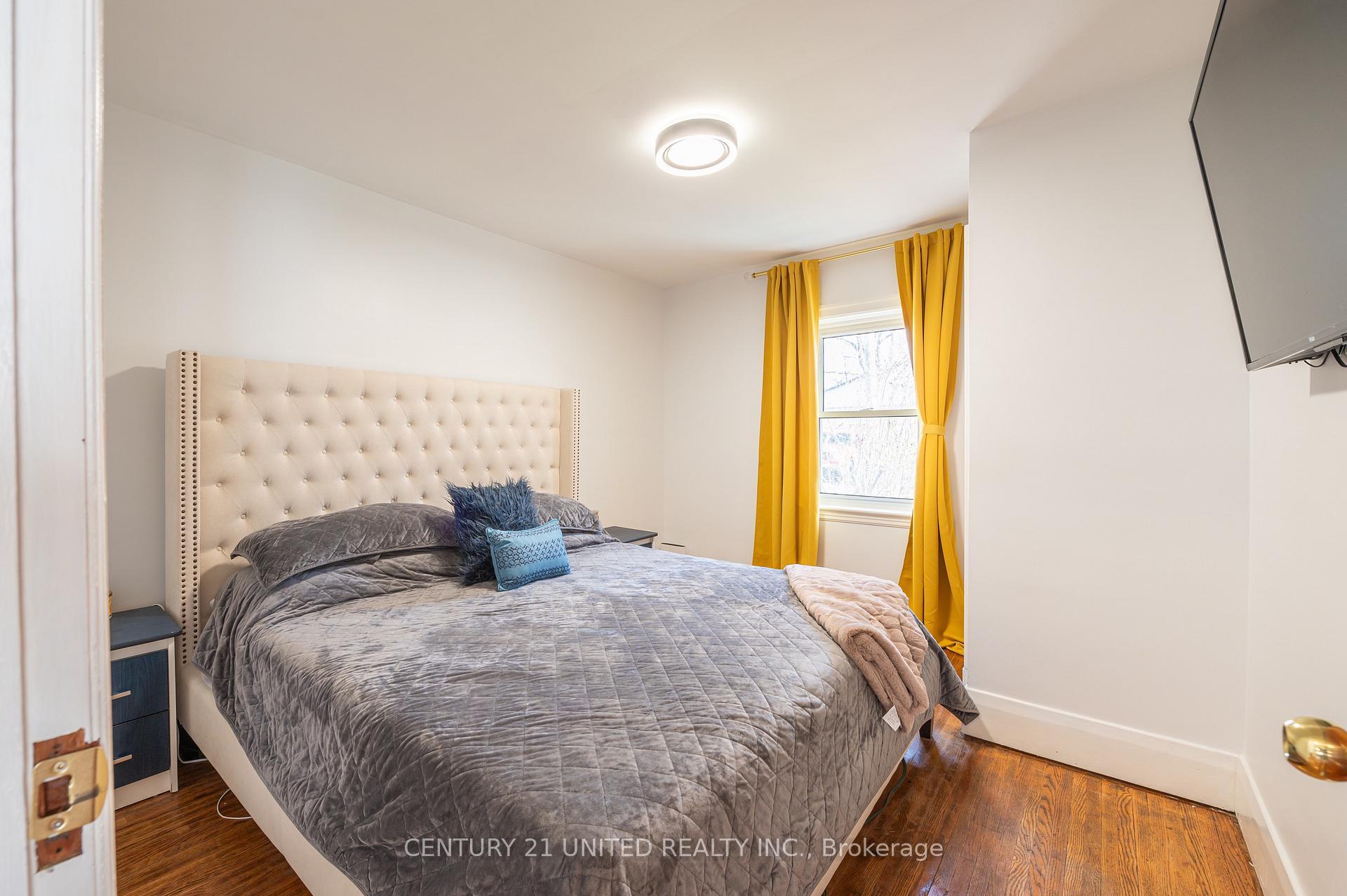 Photo 15 of 741 Third Avenue, Peterborough, Otonabee Ward 1 — HOMEH