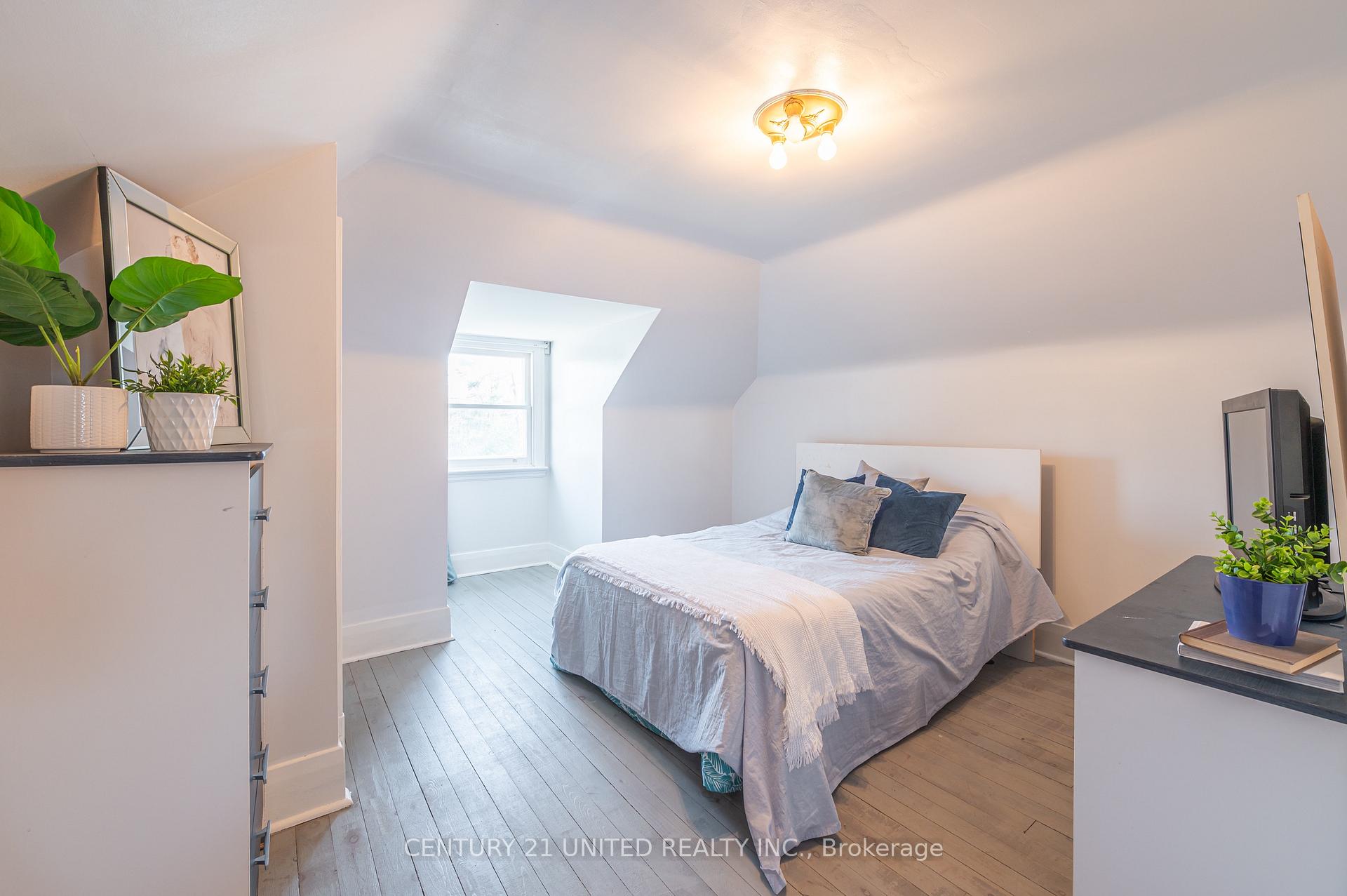 Photo 25 of 741 Third Avenue, Peterborough, Otonabee Ward 1 — HOMEH
