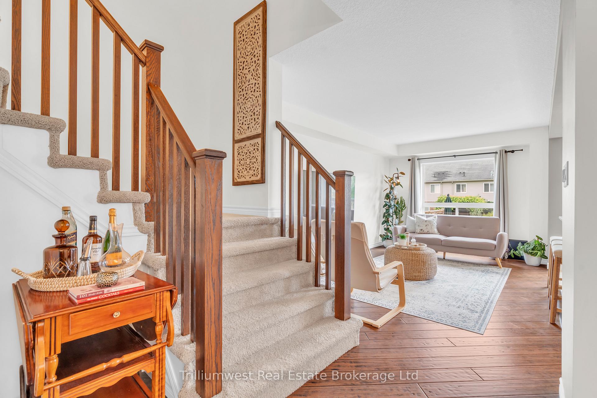 Photo 7 of 210 Couling Crescent, Guelph, Grange Road — HOMEH