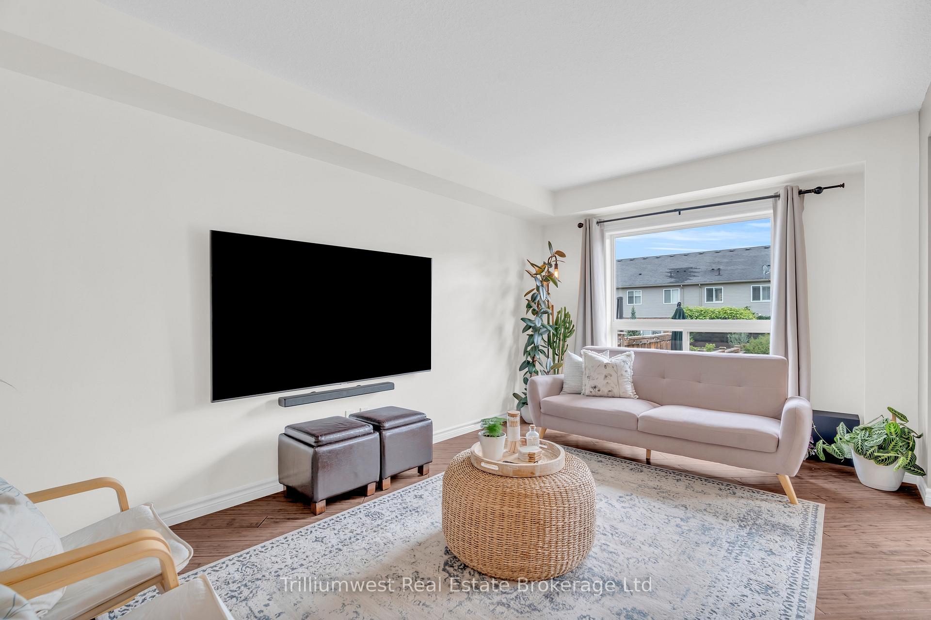 Photo 8 of 210 Couling Crescent, Guelph, Grange Road — HOMEH