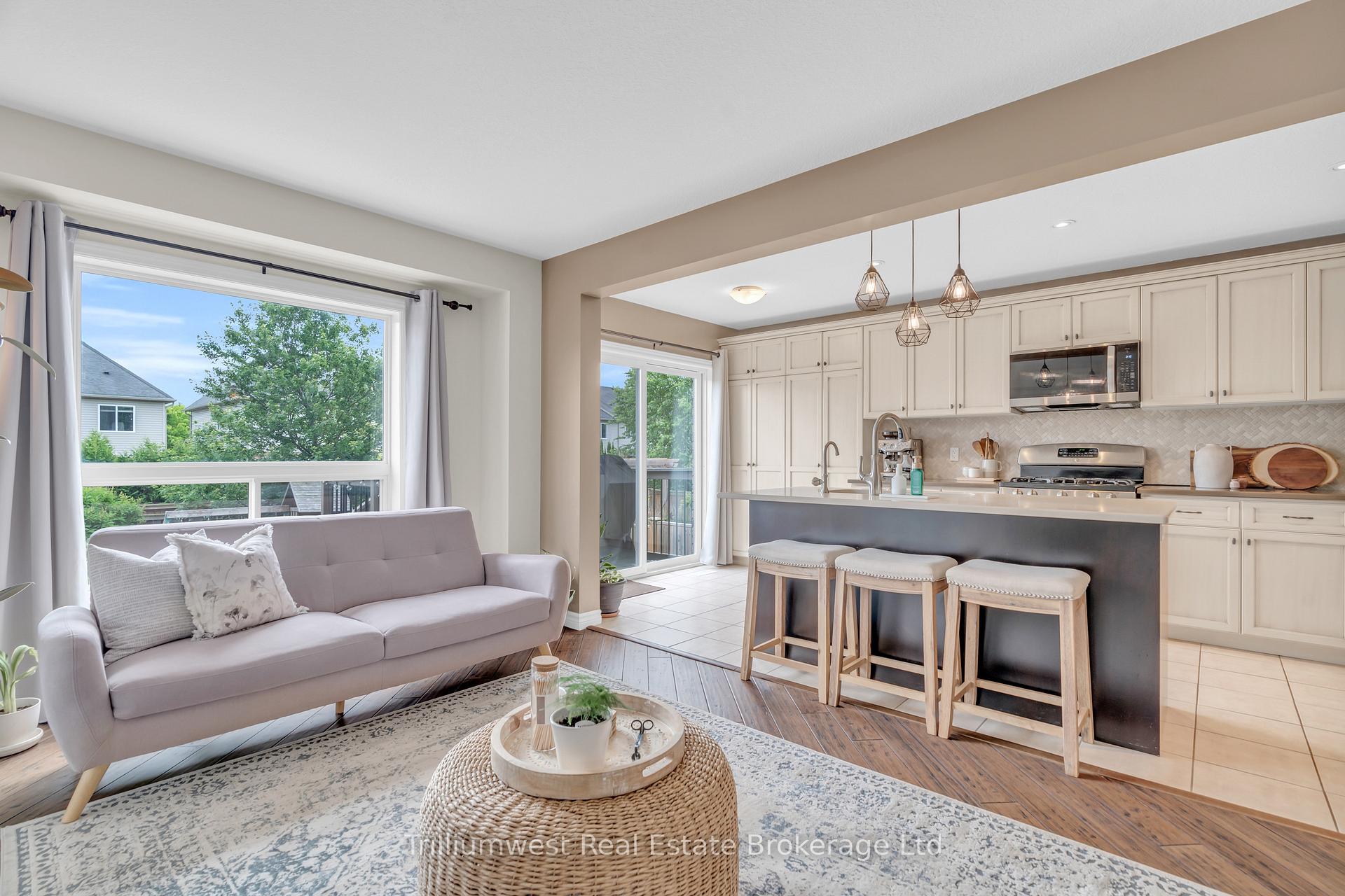 Photo 9 of 210 Couling Crescent, Guelph, Grange Road — HOMEH