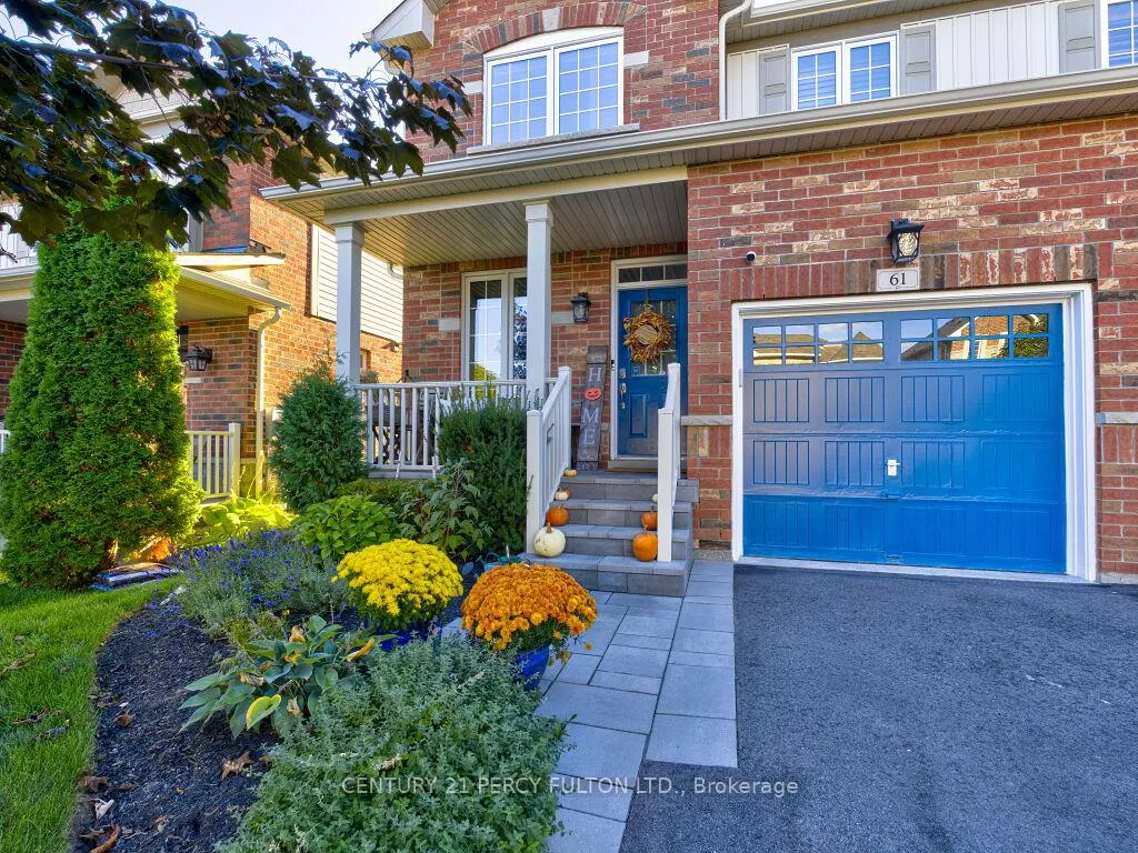 Photo 4 of 61 Bousfield Rise, Hamilton, Waterdown — HOMEH