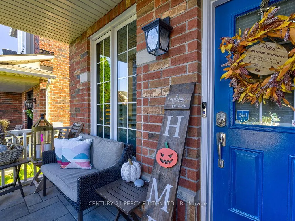 Photo 5 of 61 Bousfield Rise, Hamilton, Waterdown — HOMEH